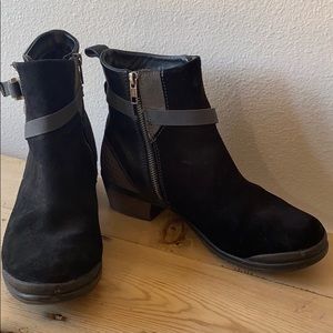 Keen booties
